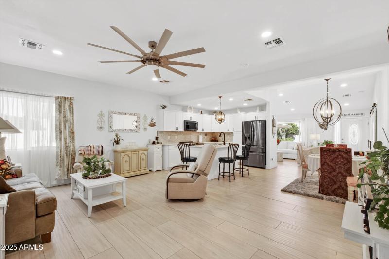 30_12907_W_Crystal_Lake30_mls