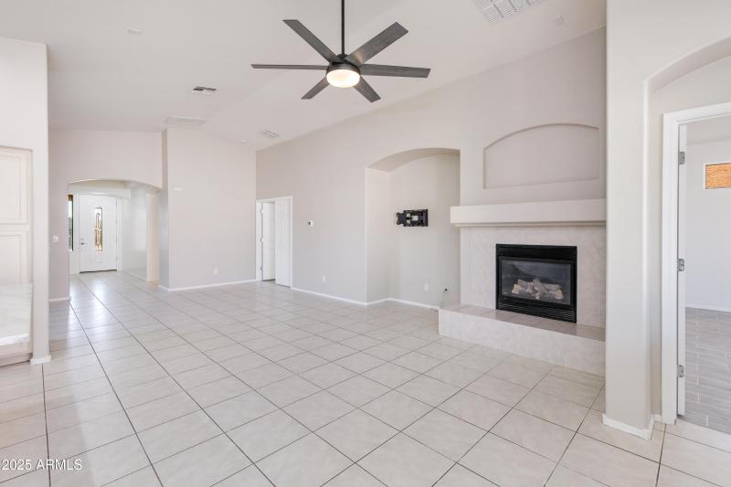 14-Via Caballo Blanco