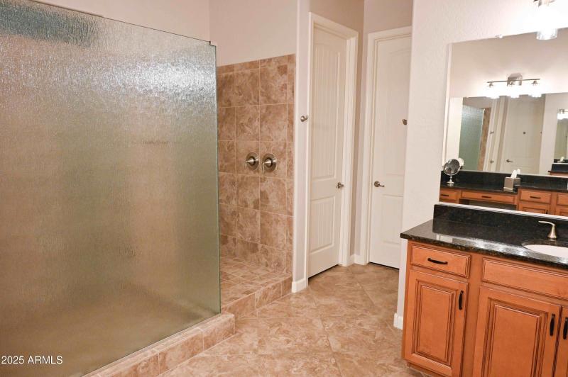 Quiet Way-Master_Bath2