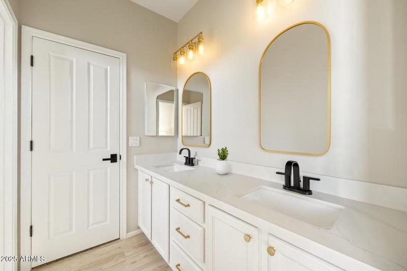 8D3E6401-7837-4E04-ADDD-EDA4EAA60732