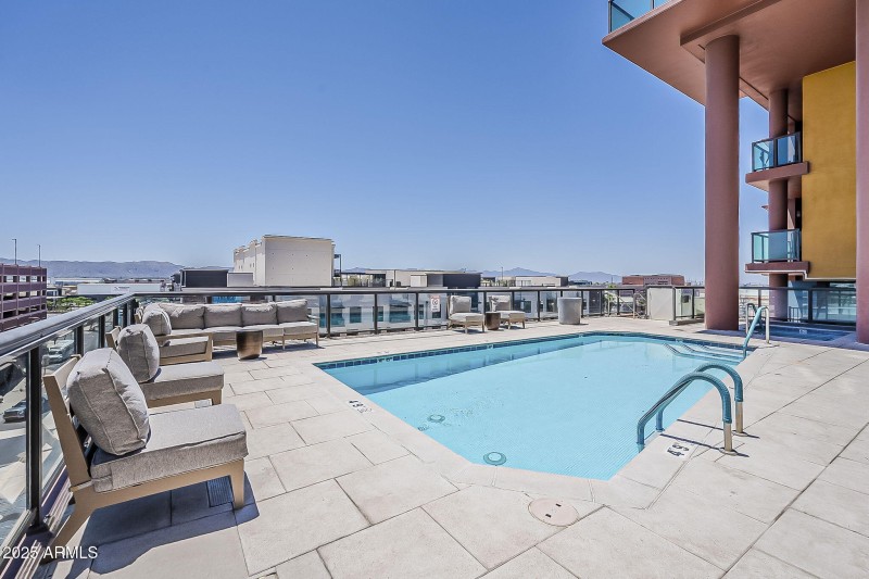 56-web-or-mls-4th St-56