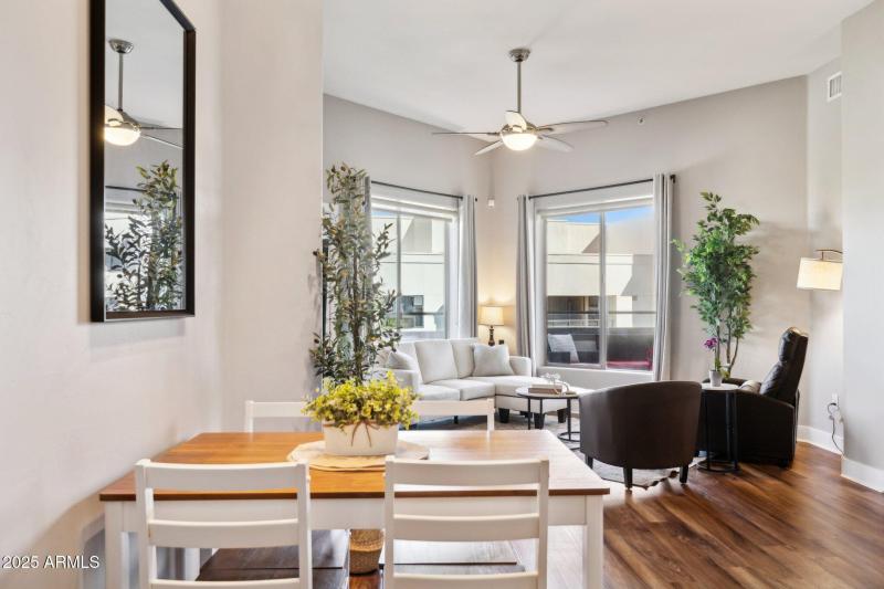 44-web-or-mls-945-e-playa-del-norte-dr-3