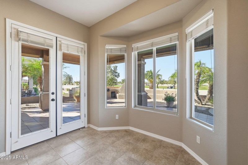 Casual Dining Off of Kitchen