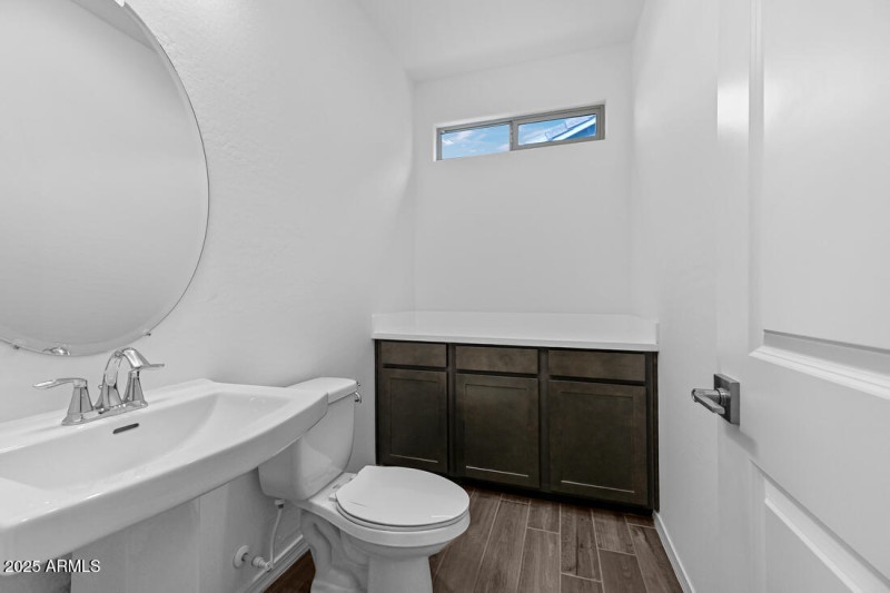 10205 W WELDON Avenue - Ready Now!