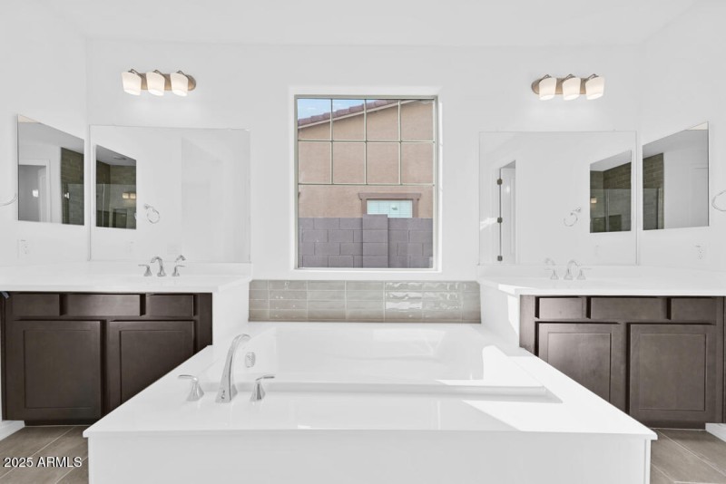 hj-az-phoenix-parkside-almeria-45-rm5-lo