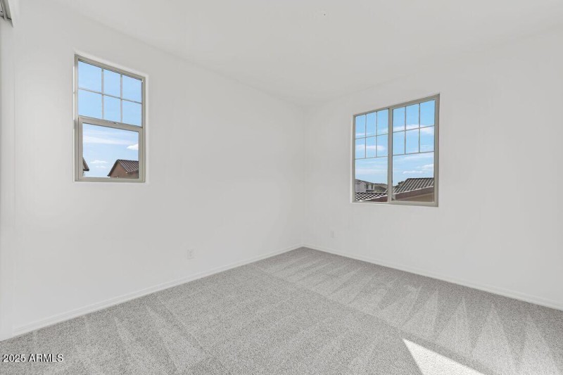 10205 W WELDON Avenue - Ready Now!