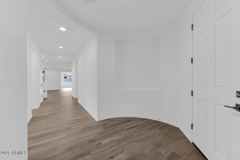 10205 W WELDON Avenue - Ready Now!