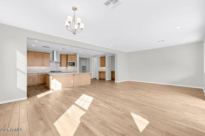 10201 W Weldon Avenue - ready Now!