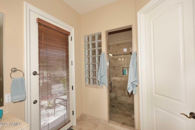 2nd Bedroom-Ensuite-Shower