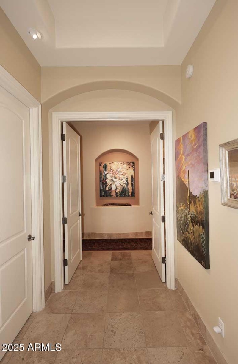 Primary Bedroom-Vestibule