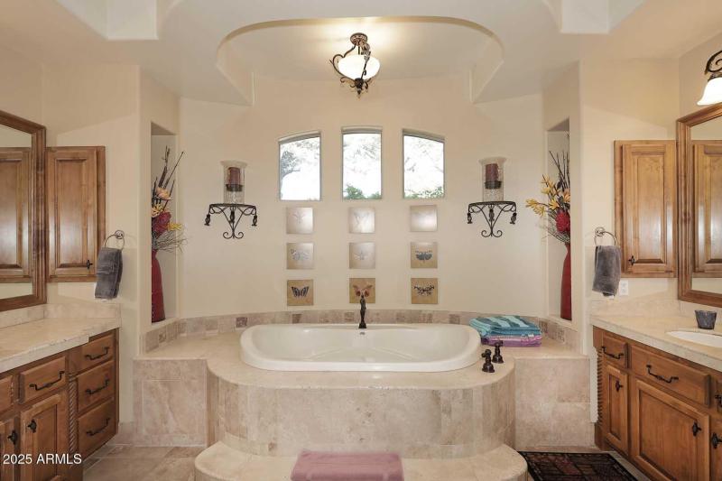 Primary Bath-Garden Tub