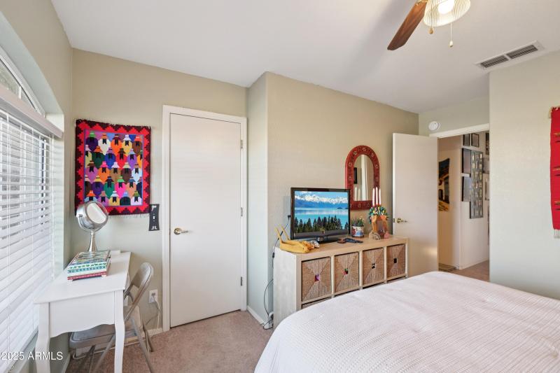 21-print-W Robson Cir-S2910-021