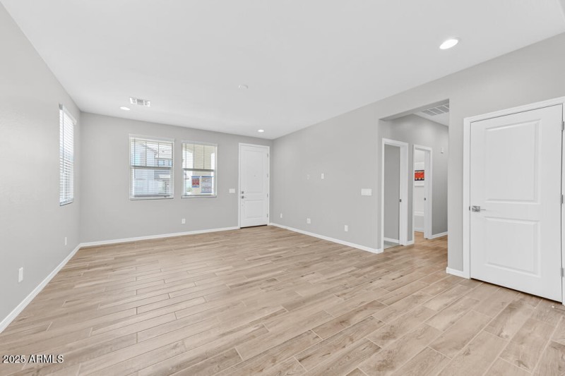 9964 W Piccadilly Road - Ready Now!