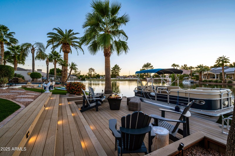 123-1817EWTC-ocupix-IR