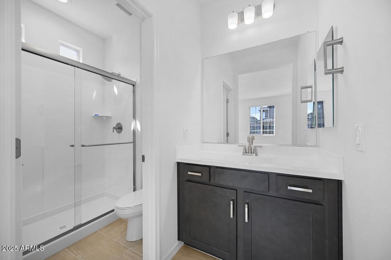 10014 W PICCADILLY Road - Ready Now!