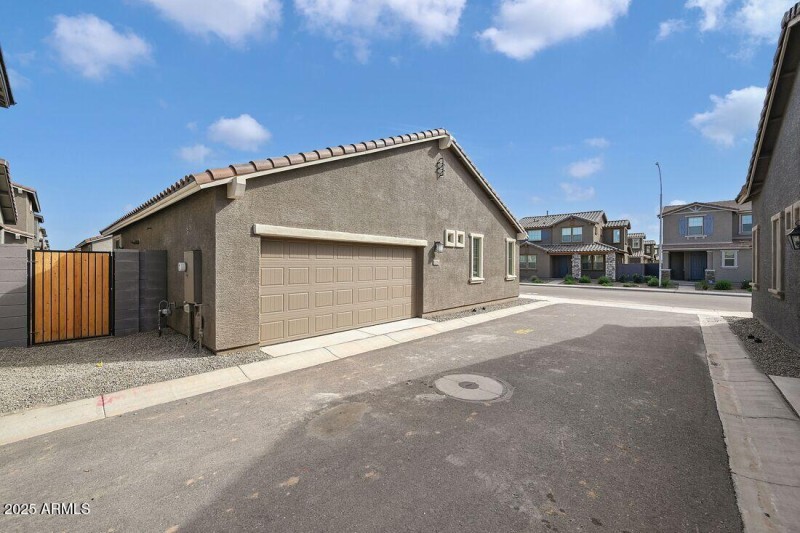 10014 W PICCADILLY Road - Ready Now!