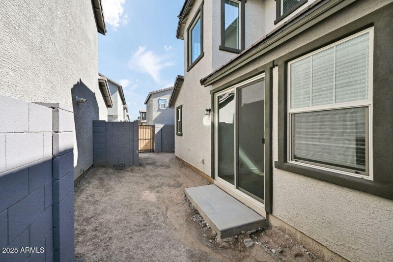 9986 W PICCADILLY Road - Ready Now!