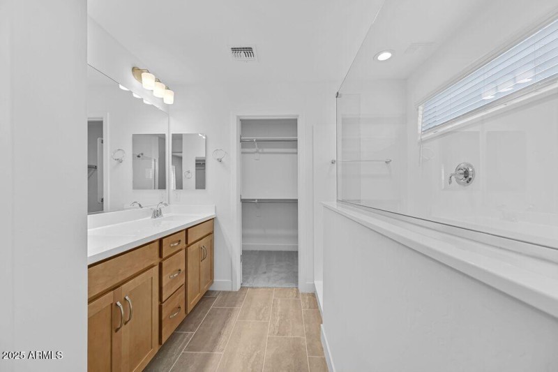 9986 W PICCADILLY Road - Ready Now!