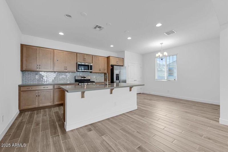 9986 W PICCADILLY Road - Ready Now!