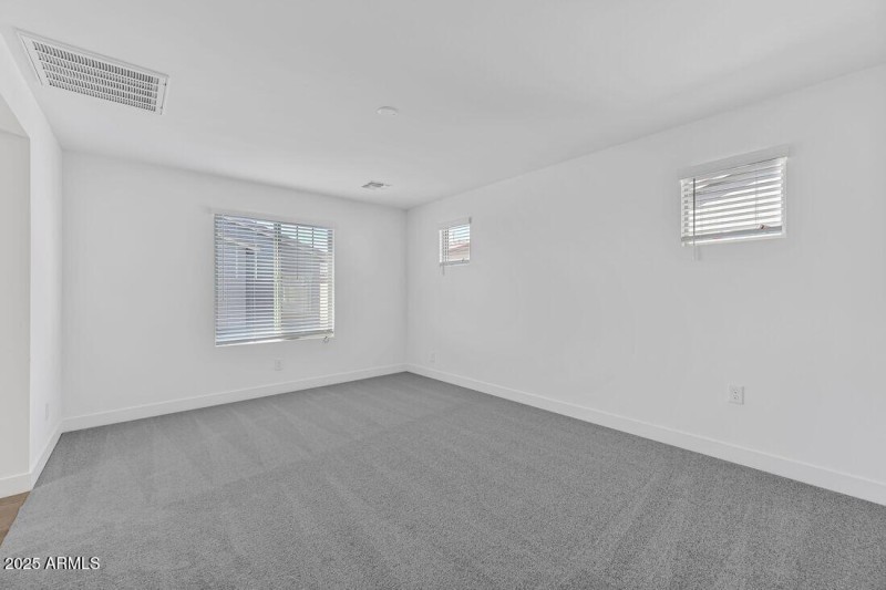 9986 W PICCADILLY Road - Ready Now!