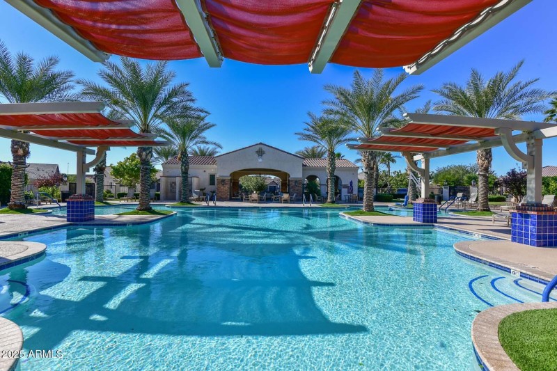 Oasis-Community Pool2