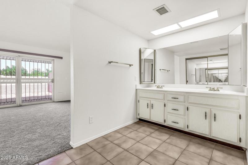 9834 E Minnesota Ave-28_(2048)