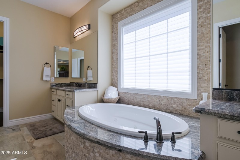 Light Bright Primary Bath