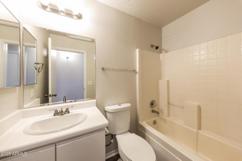 019-photo-bedroom-14914185