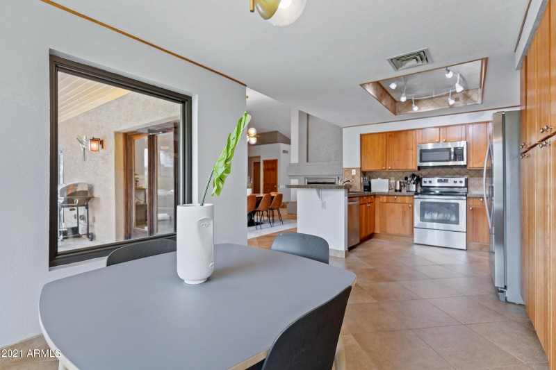 5735 E Campo Bello Dr-25