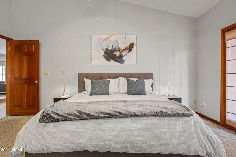 5735 E Campo Bello Dr-36