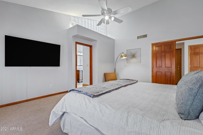 5735 E Campo Bello Dr-38