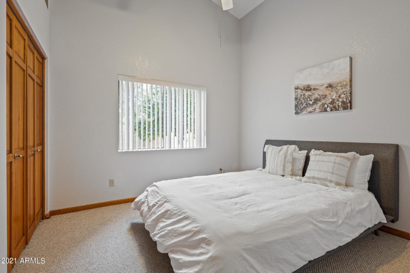 5735 E Campo Bello Dr-28