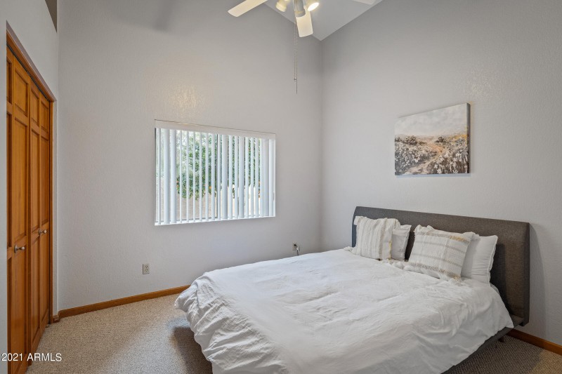 5735 E Campo Bello Dr-29