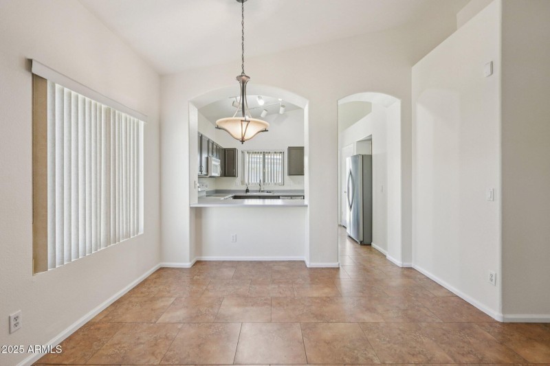 8-web-or-mls-W Magnolia St-S3010-008