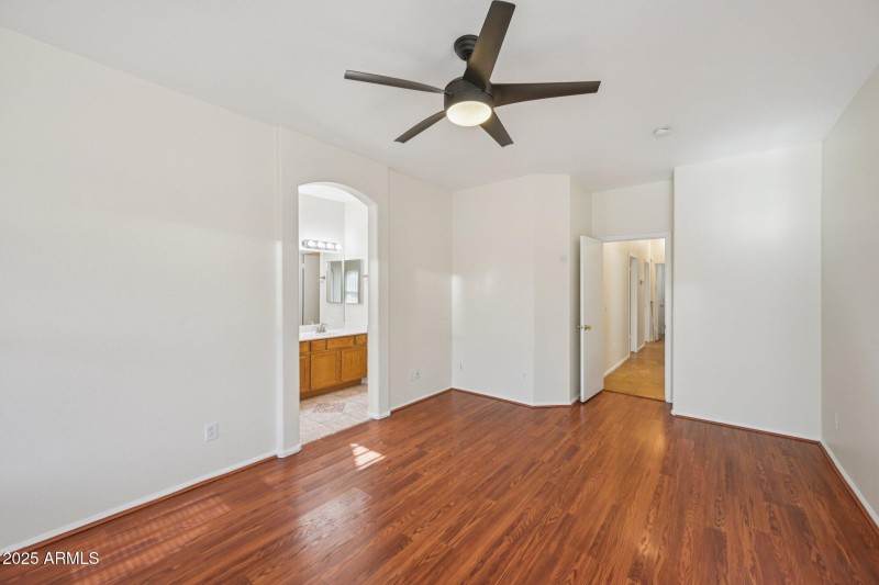 22-web-or-mls-W Magnolia St-S3010-022