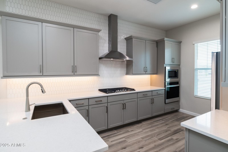 5128 Coolbrook Ave-11