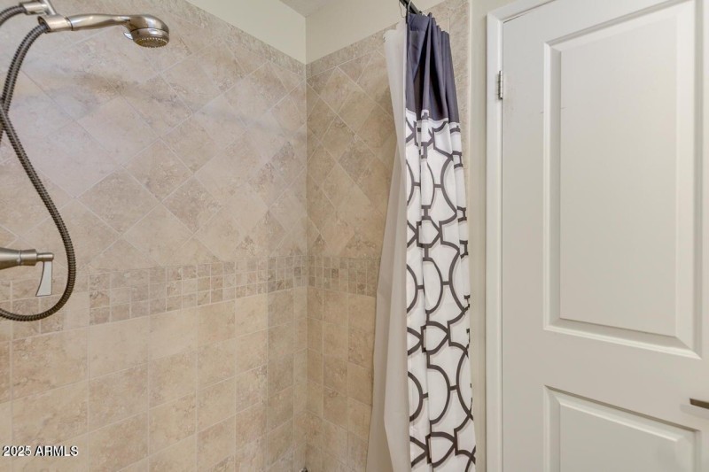 20210116180241474799000000-o