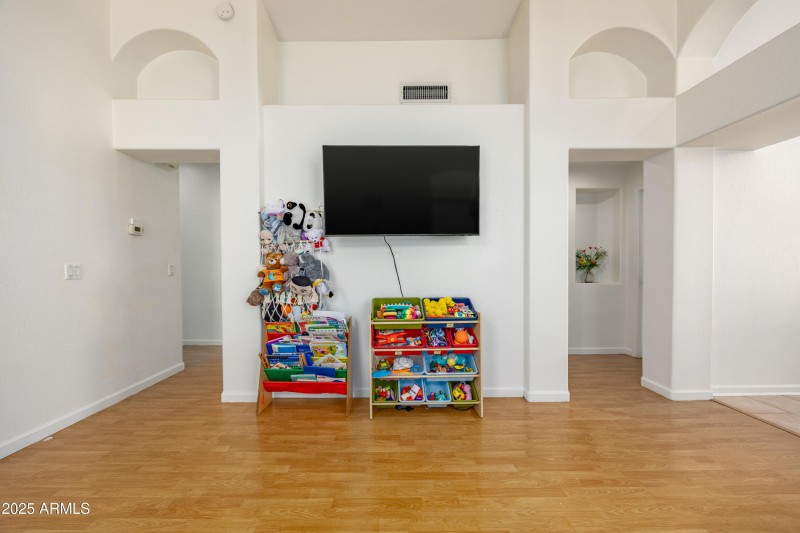 3408 E Rockwood Dr-5