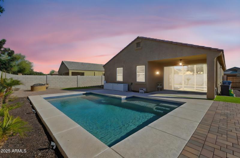 44-print-042_ListerPros day to dusk