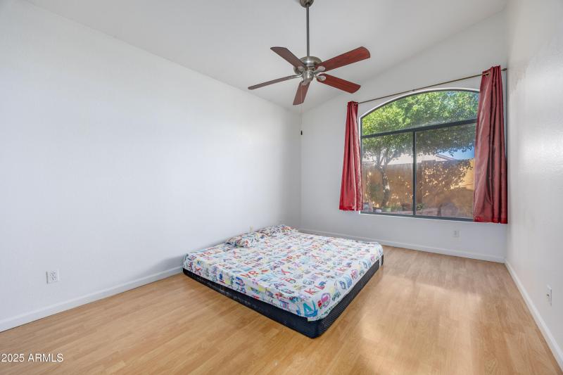 3408 E Rockwood Dr-14