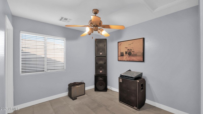 43-web-or-mls-P1188790