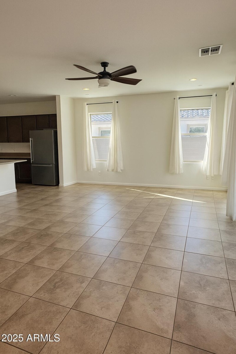 6EFB4D6D-6CE4-4C63-8F9D-4A8F3BC24CF1