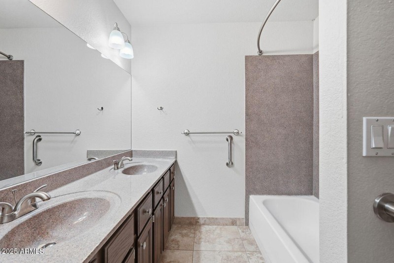 Guest Bathroom w/doublel vanity