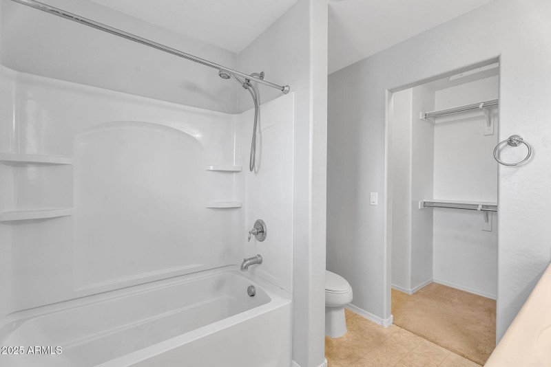 15-web-or-mls-8071 W Georgetown Way-30