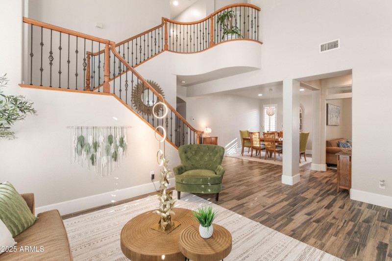 15294 W Old Oak Ln-19