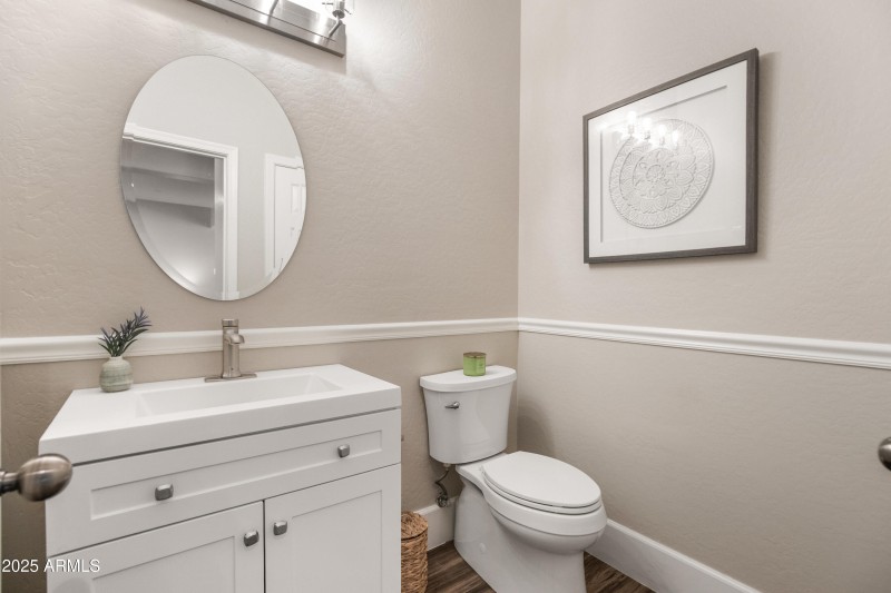 15294 W Old Oak Ln-25