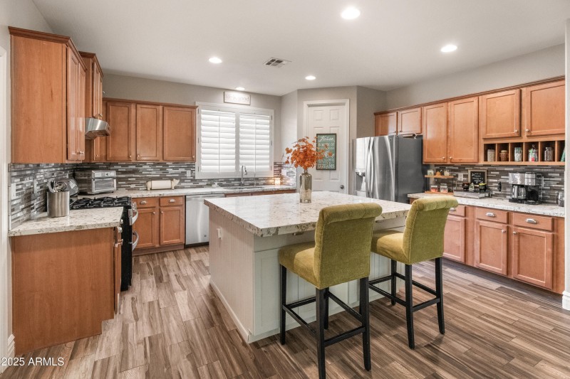 15294 W Old Oak Ln-38