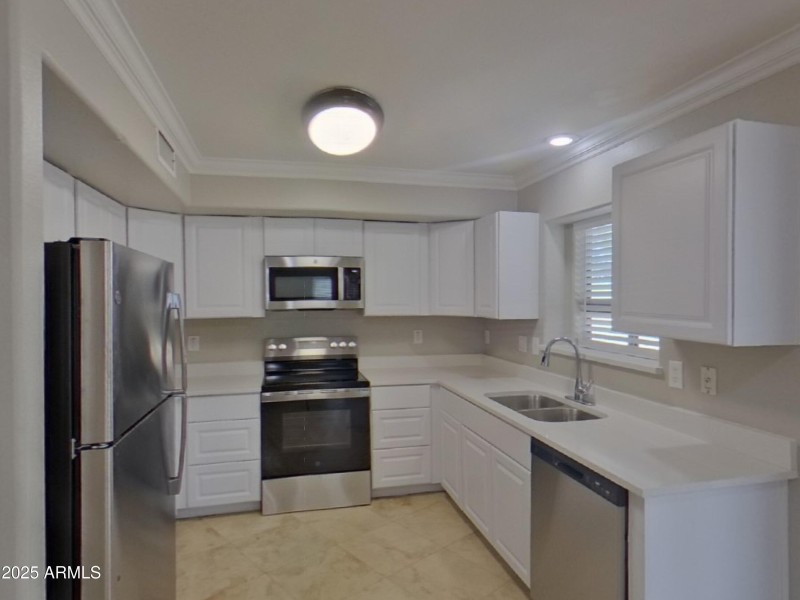 5_pc_CN0OettGbQ_Sr67ItAQFb_other_room_pM