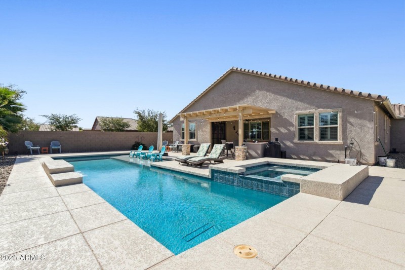 STUNNING pool and spa