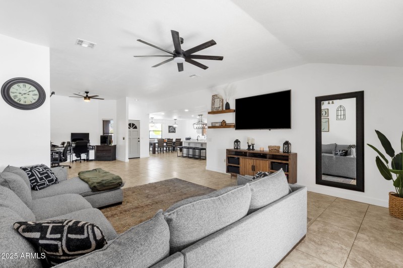 11-web-or-mls-1337-e-mineral-rd